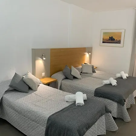 Mhc Arenales فندق 2*