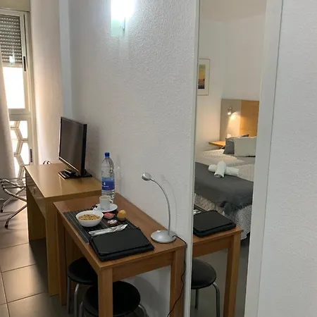 Mhc Arenales Hotel 2*